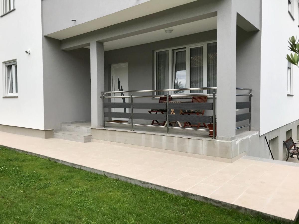 Ferienwohnung Fine&Shine Pula Exterior foto