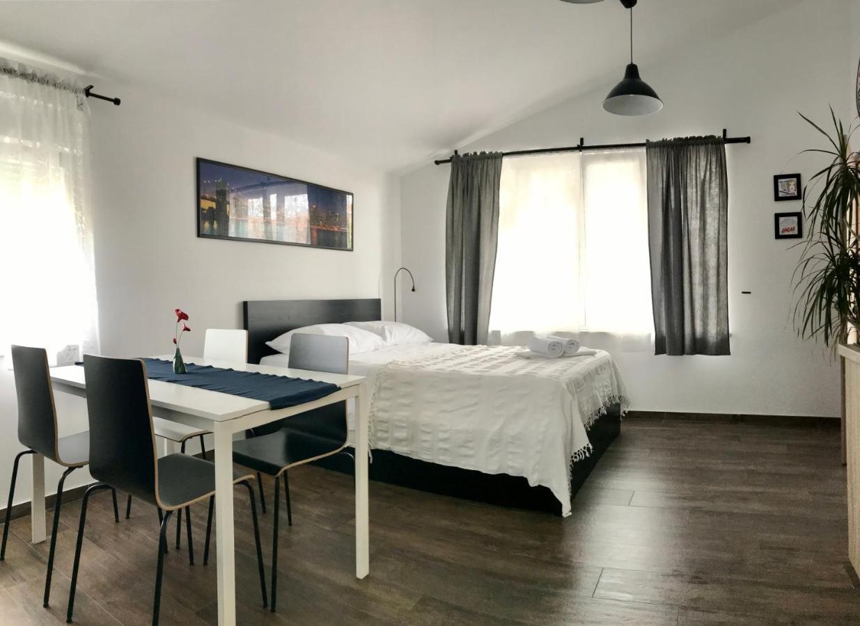 Ferienwohnung Fine&Shine Pula Exterior foto