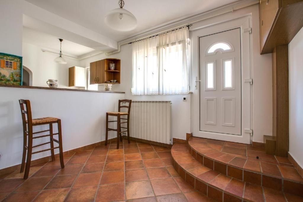 Ferienwohnung Fine&Shine Pula Exterior foto